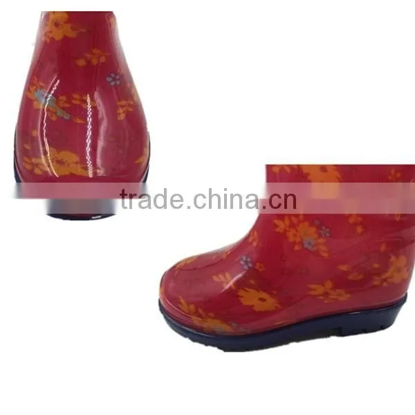 Red Color Easy Wearing Rubber Rain Boot for Kids photo-2