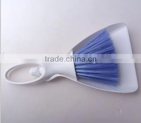 OEM mini Beauty Girl shaped computer cleaner brush
