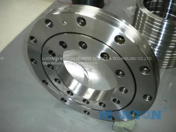 CSF50-12031 32*157*31mm Harmonic Drive Gear Reducer Crossed Roller Bearing photo-3