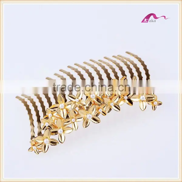 Fancy Metal Pearl Flower Hair Comb For Bridal Hair Accessories photo-3