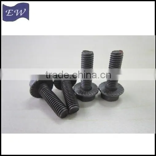 Black Hex Flange Bolt M6x20(DIN6921) photo-3