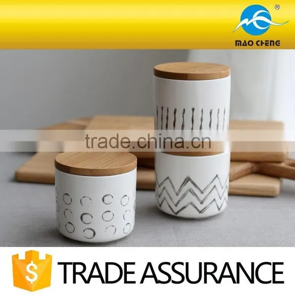 Customized Household Porcelain Candle Jars With Wooden Lid photo-5