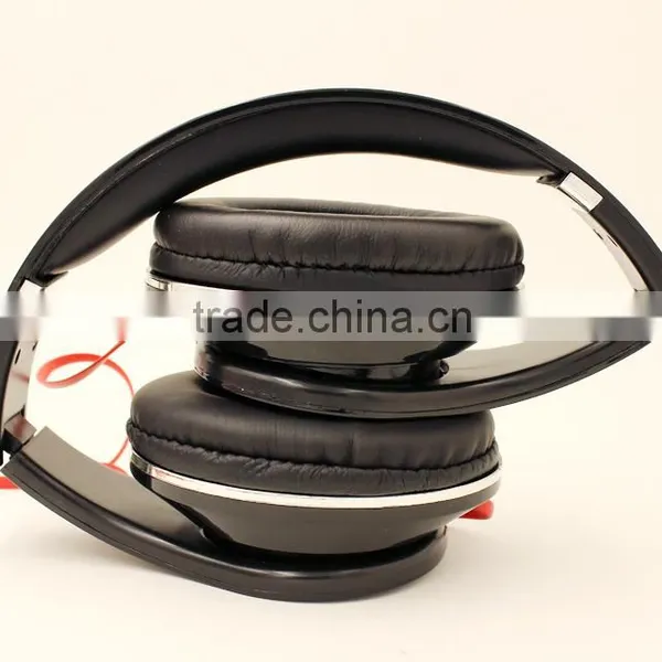 Wholesale Lightweight Hot Sale Colorful Wire Earphone photo-3