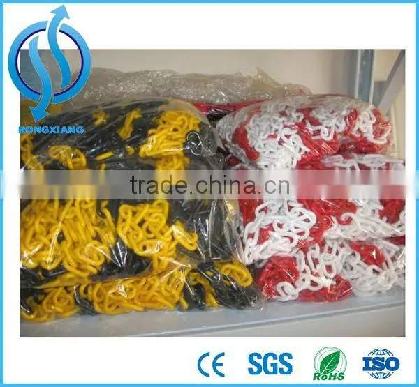 Red and White Coloured Decorative Plastic Chain photo-5