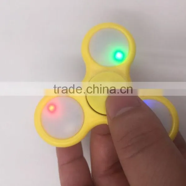2017 Hot Sales !!!Factory Price Hand Spinner Fidget Spinner With Flashing Glow photo-2