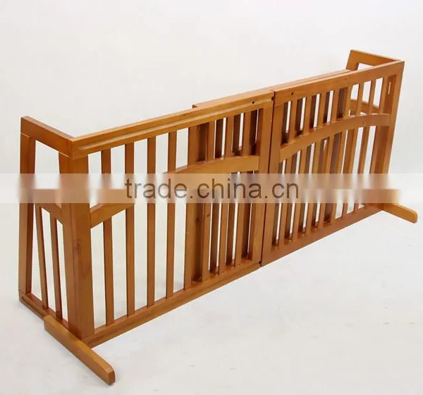 Professional Factory Top Quality 3 Panels Extended Wooden Pet Gate Dog Fence photo-3