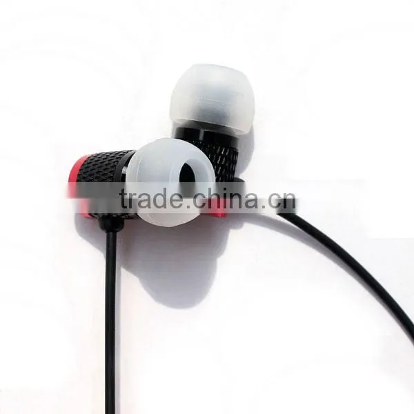 Sport Earphone Cut Earphone for Girls and Children Fashion Metal Earphone Black and Red Colour photo-2