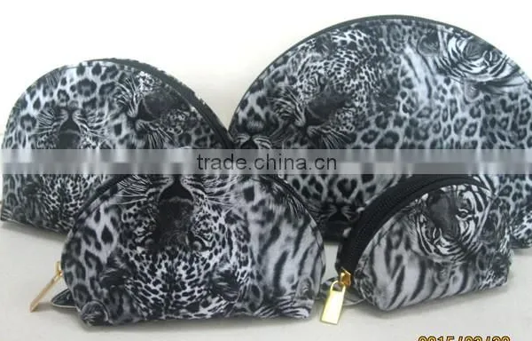 Wholesales Lastest Design of Half Moon Pvc Cosmetic Bags photo-6