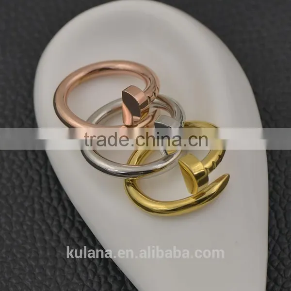 2015 New Design Twisted Nail Rings Mens Fashion Rings