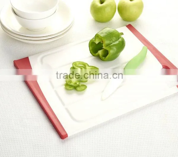 New Design Rad Plastic Antibacterial Non Slip Cutting Board Square Shape Chopping Board photo-2