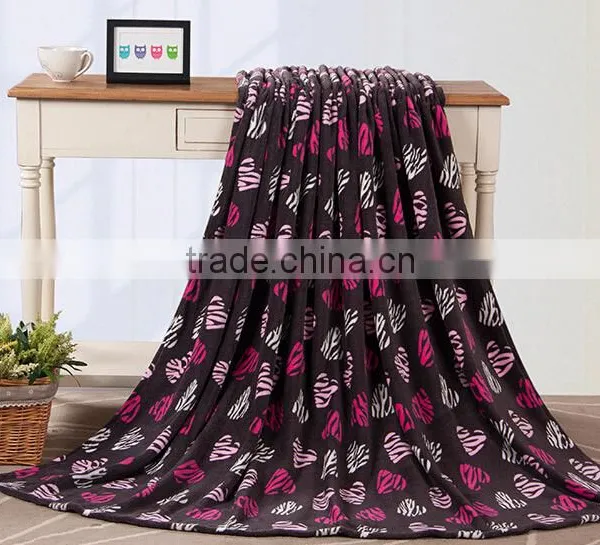Heart Pattern 100% Polyester Coral Fleece Blanket photo-4