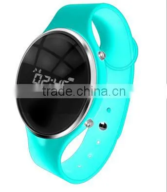 New Smart Bluetooth Watch With Pedometer Phone and Freehand photo-3
