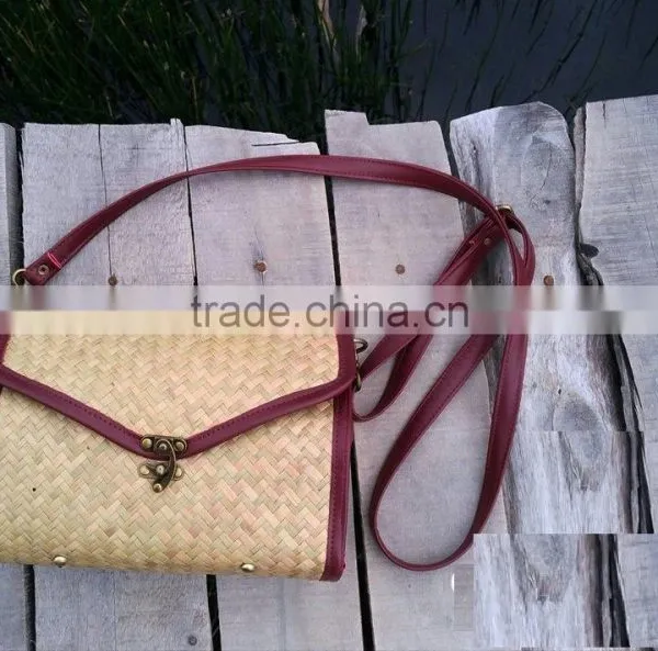 Eco-friendly Hot Trend! Straw Shoulder Bag for Women photo-3