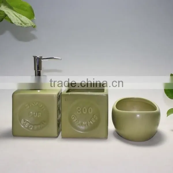 2015 New 3pcs Cute Ceramic Bathroom Accessories photo-3