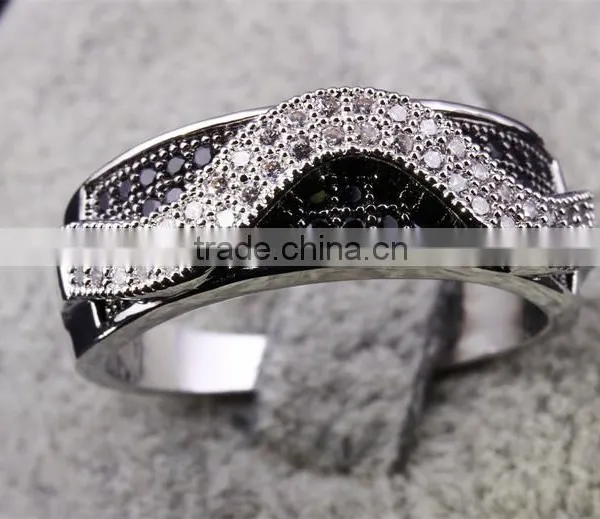Trending Style Curve Wavy Pattern Jet & Clear Zirconia Stones Party Jewelry Ring photo-6