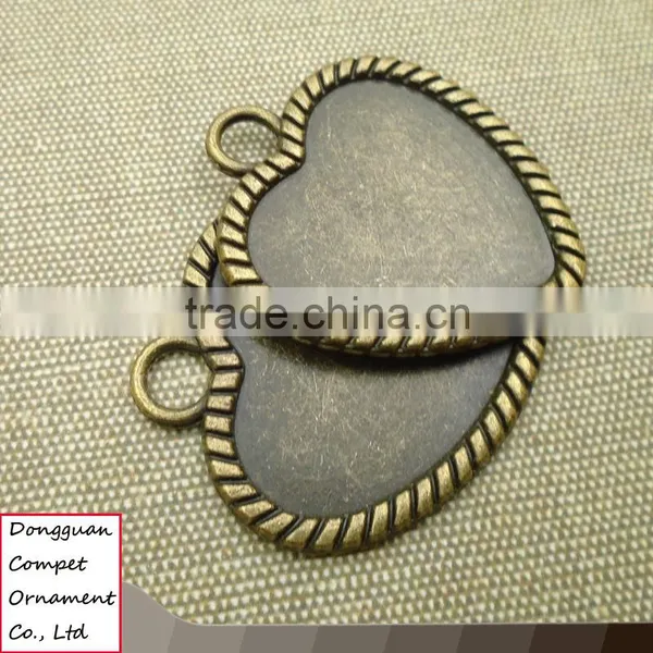 Wholesale Die-casting Electroplating Heart-shaped Pendant photo-3