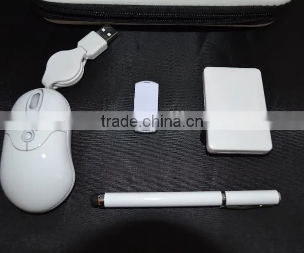 Customs USB Travel Sets in White Color Suitable for Business Travel/coorperate Gifts photo-5