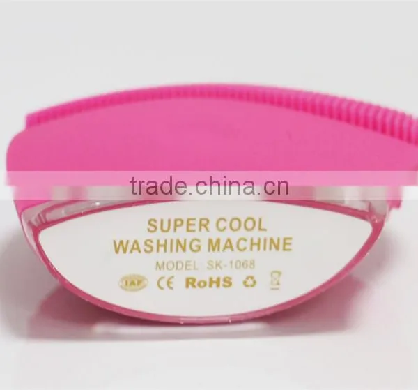 Portable Handy Electrical Face Cleansing Brush for Combination Skin Oily Skin photo-3