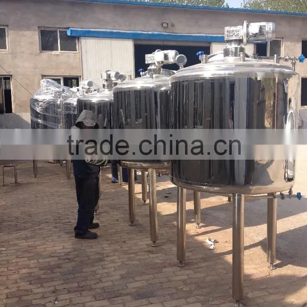 Tank With Mixer