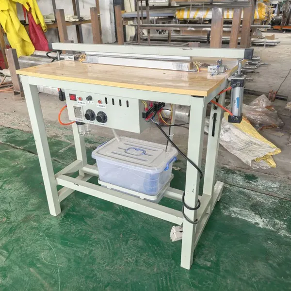 Toilet Paper Rewinding Machine Automatic Toilet Tissue Paper Making Machine Toilet Paper Roll Making Machine photo-4