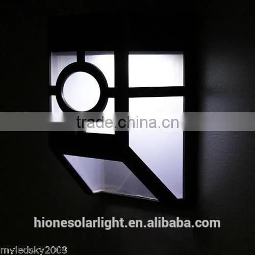 Solar Powered LED Outdoor Garden Wall Fence Pathway Light Lamp