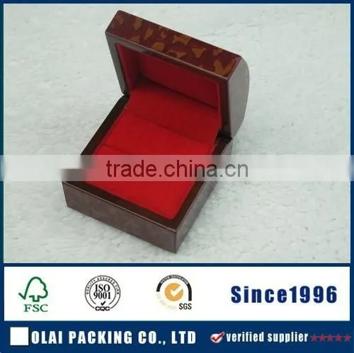 Beautiful Wood Velvet Ring Packaging photo-2