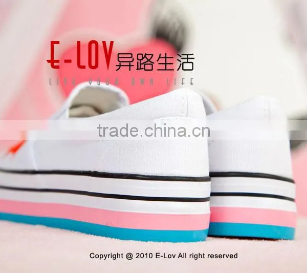 NO.WG007 2016 Hot Sales High Quality China Service Shoes for Women photo-6
