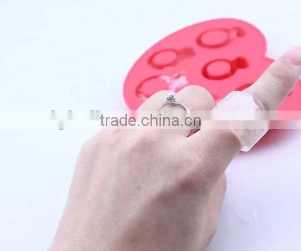 Fancy Ring Shaped Silicone Ice Cube Tray photo-3