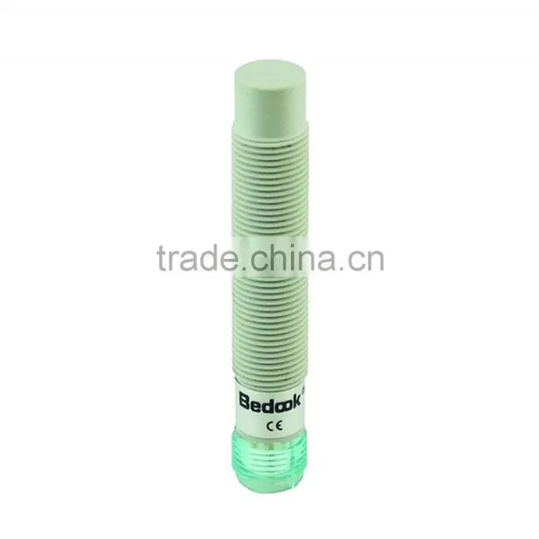 M12 Plug Series DC 3-wire Capacitive Proximity Sensor With Plastic Cylindrical Housing photo-2