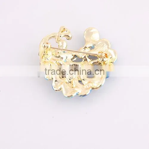 Wholesale Clothing Products Diamond Grade Noble Peacock Brooch photo-6