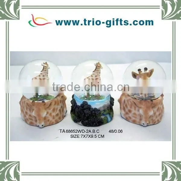 Polyresin Giraffe Snow Globes 65mm