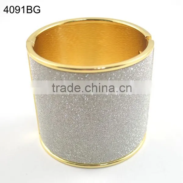 Wholesale Newest Fashion 24k Gold Ladies Bracelets Bangles