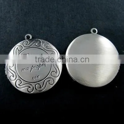 32mm Brass Vintage Style Antiqued Silver French Plus Que ma Propre Vie Round Photo Locket Pendant 1113018 photo-2