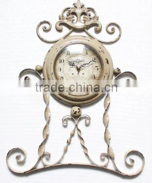 Swinging Table Clock