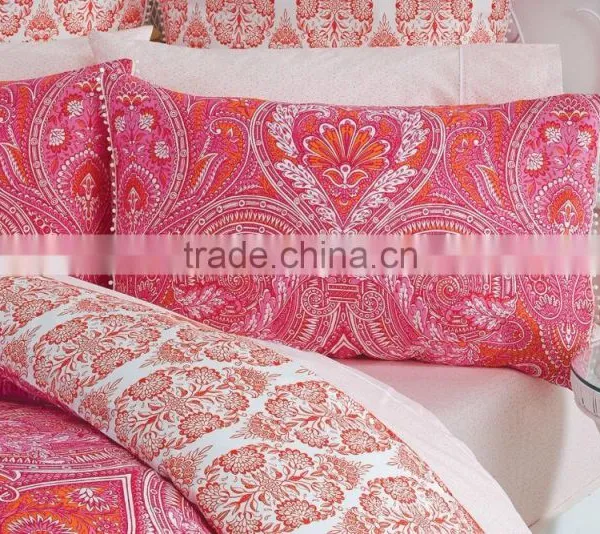 Traditional Paisley Design Quilt Cover photo-5