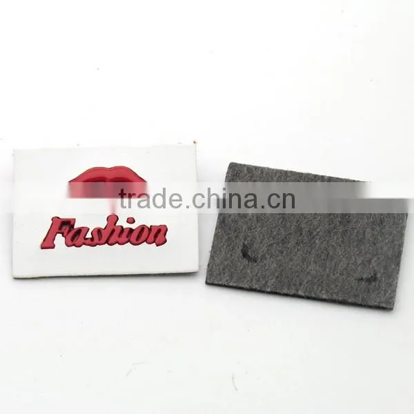 Black/white PU Leather Sew on Patches With Red Metal Lips Plates Fashion Clothing Label for Jeans/jacket PLB-012 photo-3