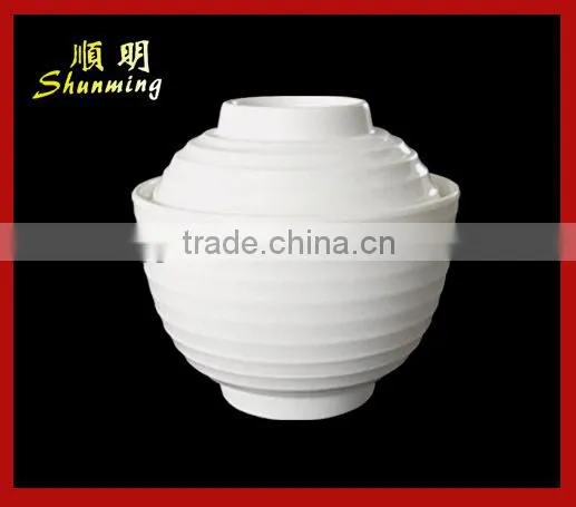 White Plastic Cup With Lid