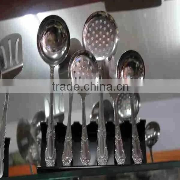 2016 Hot Selling China Supply Flatware Set Forkes Knife and Spoon With Good Quality photo-4