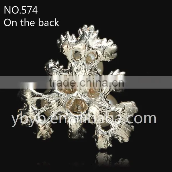 Fashion White Flower Crystal Rhinestone Brooch photo-3