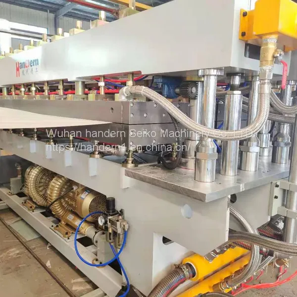 PP Hollow Plate Extruder Production Line photo-4