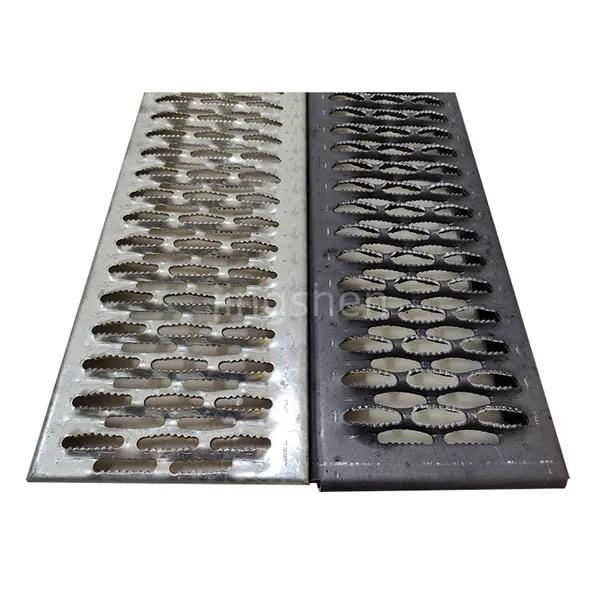 Customized Size Hole Pattern Stainless Steel 304 316 Perforated Metal Sheet Round Hole Anti-Slip for Stair Tread and Platform photo-2