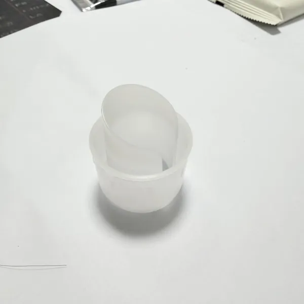 Molde de inyección para boquilla de detergente líquido: 1x16 cavidades, sistema de canalización caliente, acero templado, resistente a los productos químicos