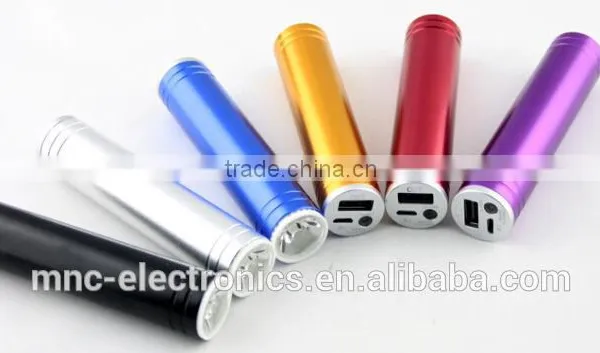 New Stylish LED Torch Light Custom Laser Engraving Logo Optional Capacity Cylinder Shape Mobile Power Bank photo-2