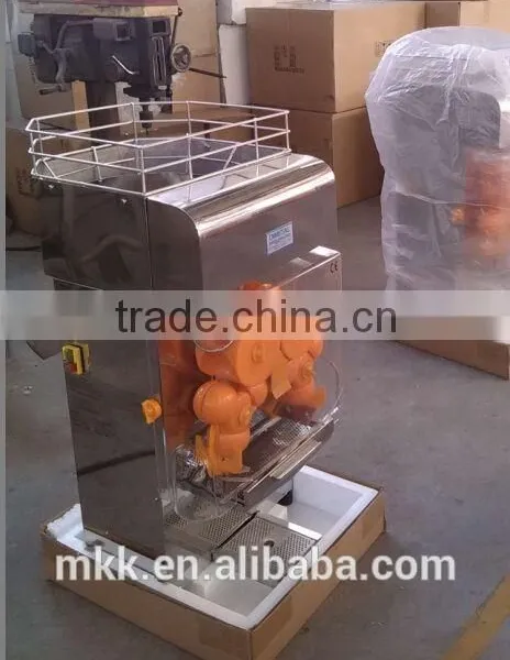 Fresh Orange Juice Squeezing Machine photo-4
