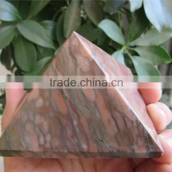 Hot Sale Polished Natural Grain Crystal Pyramid for Energy Healing photo-2