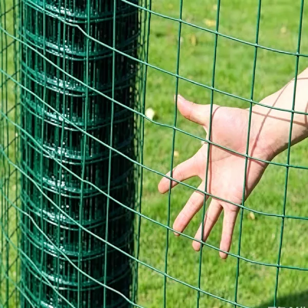 Galvanized Steel Welded Wire Mesh Euro Fence Manufacturers in China