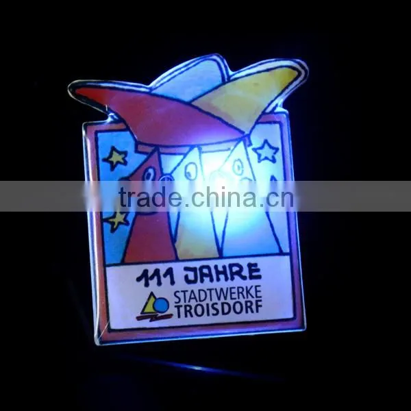 New Products Various Styles Customized Glow Badge for Party photo-4
