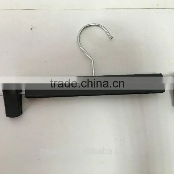 Plastic Hanger With Two Clips photo-2