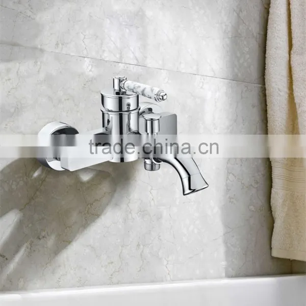 Brass Hot and Cold Bathtub Mounted Pull Out Faucet BHF004A photo-4