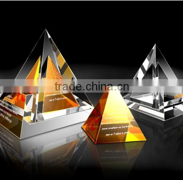 2016 Wholesale Natural Rock Crystal Pyramid for Parperweight photo-2